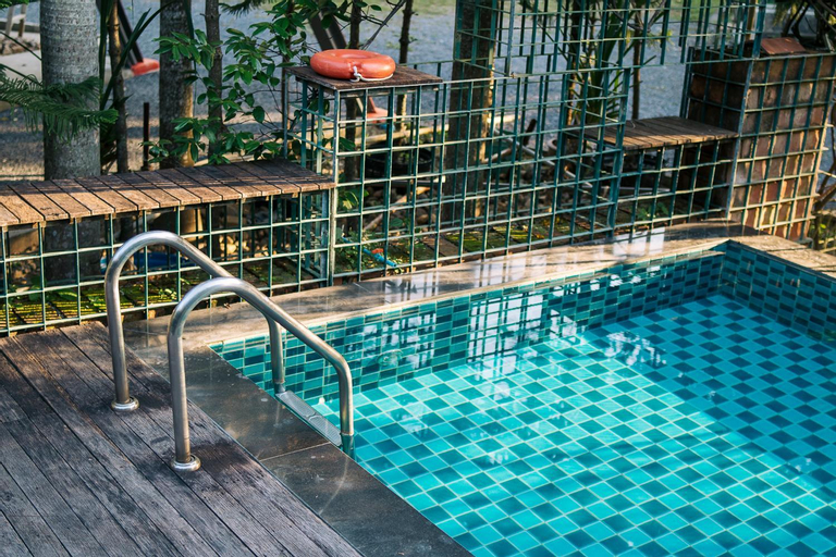 Swimming Pool 6