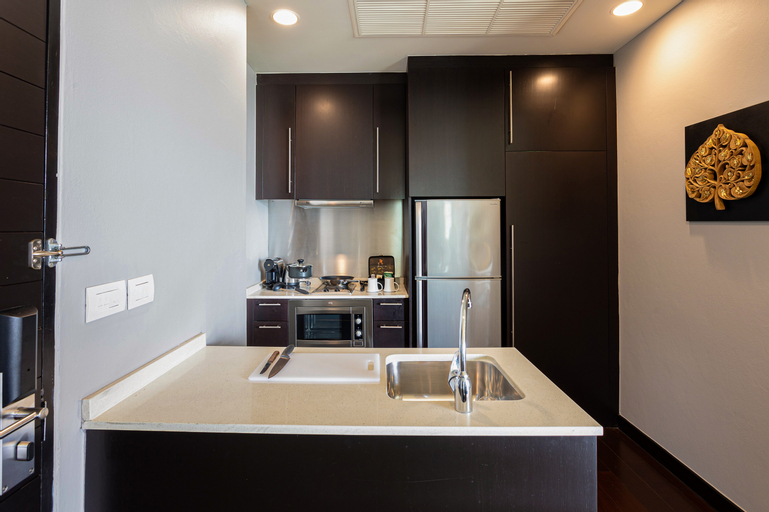 Dining Room 15