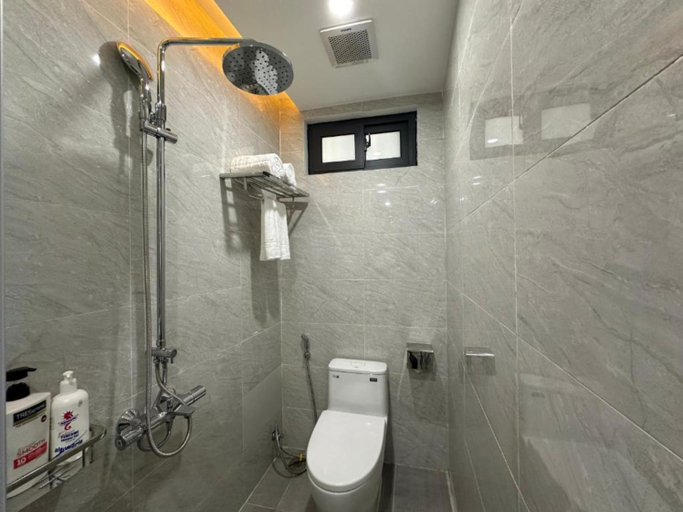 Bathroom 4, A25 Premium Hotel - 21 Nghia Tan, Cầu Giấy