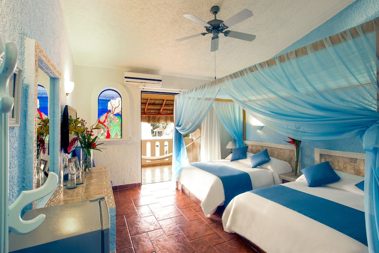 Bedroom 2, Chez Waffle Hotel, Cozumel