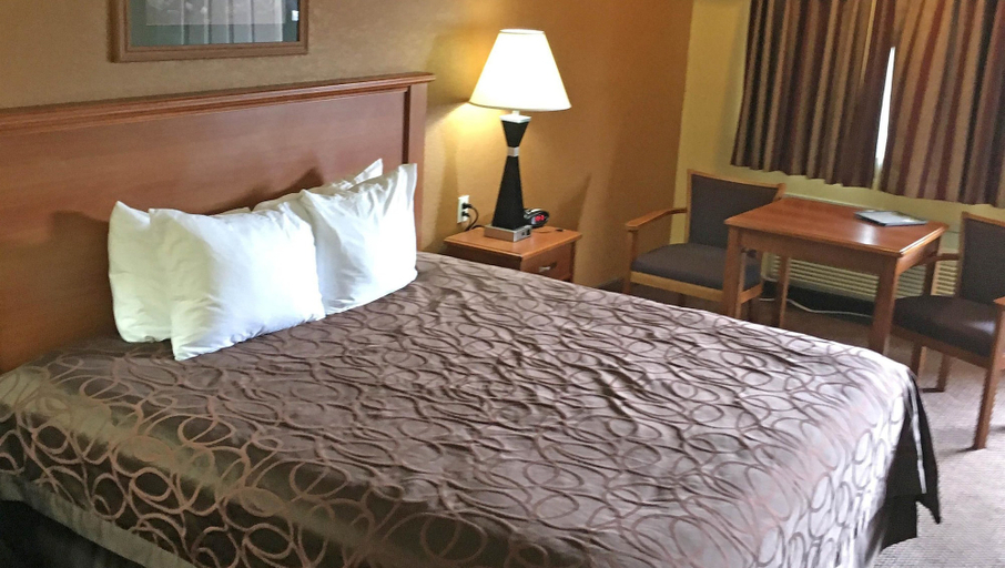 Others 5, Xecutive Inn and Suites, Shelby