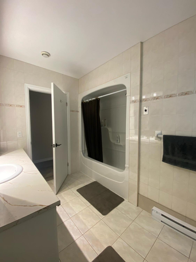 Others 5, Private Room Lakeview House- Westmount, Westmorland