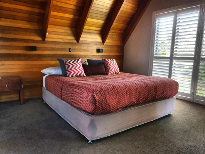 Others 2, Cabins @ The View, Pine Rivers Bal