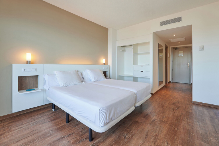Bedroom 3, Alua Calas de Mallorca Resort, Baleares