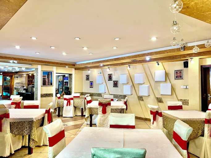 Food & Drinks, Kharaa Hotel & Restaurant, Ulan Bator