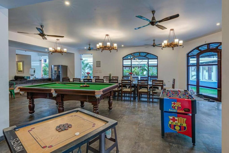 Recreational facilities 4, Luxurious Villa with Private Swimming Pool, Kids Pool, Games, Private Parking, North Goa