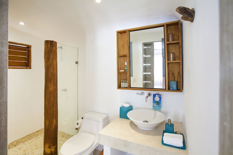 Bathroom 4, Mahekal Beach Resort, Cozumel