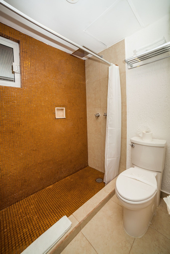 Bathroom 5, Tukan Hotel Playa del Carmen, Cozumel