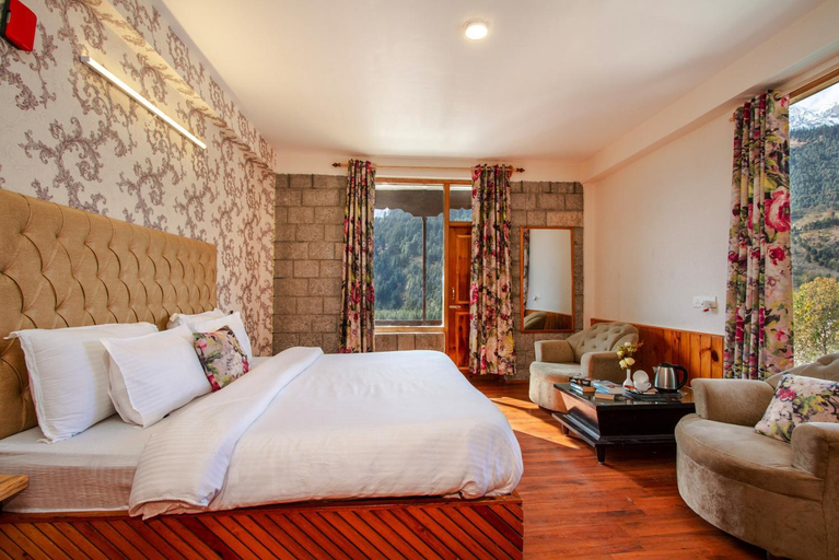 Bedroom 2, Tales N Trails, Kullu