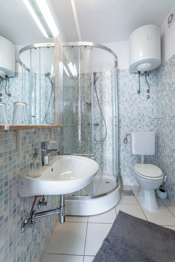 Bathroom 4, Apartments Sonja, Pučišća