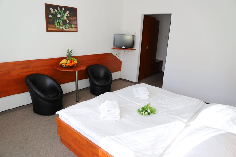 Bedroom 3, Hotel Rezident, Turcianske Teplice