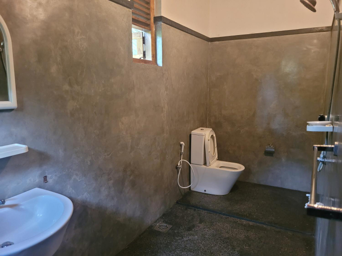 Bathroom 3, Galaxy Lounge, Pothuvil