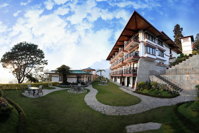 Exterior & Views
