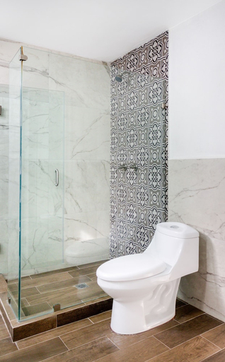 Bathroom 3, VN Hotel, Monterrey