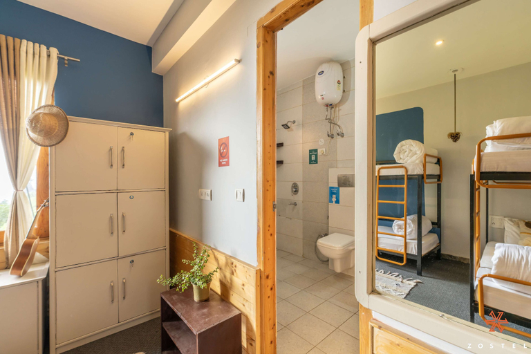 Bathroom 5, Zostel Shoja - Jibhi, Kullu