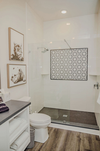 Bathroom 30