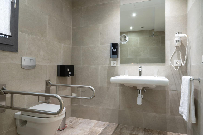 Bathroom 3, El Tarter The Mirror & Spa Apartments