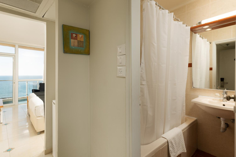 Bathroom 5, Residence Hotel