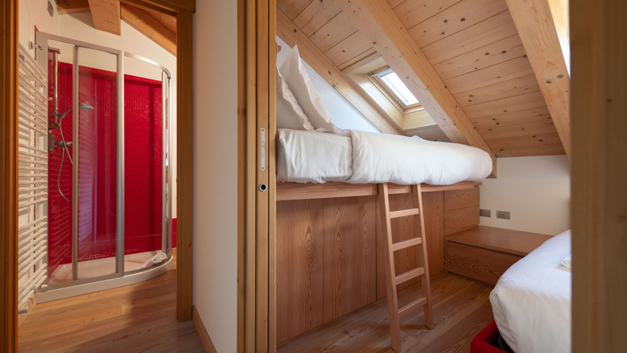 Bedroom 3, Italianway - Osteglio 15/F - Viola, Sondrio