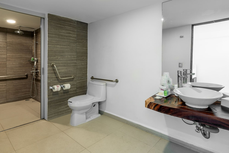 Bathroom 4, Mia Reef Isla Mujeres All Inclusive, Isla Mujeres