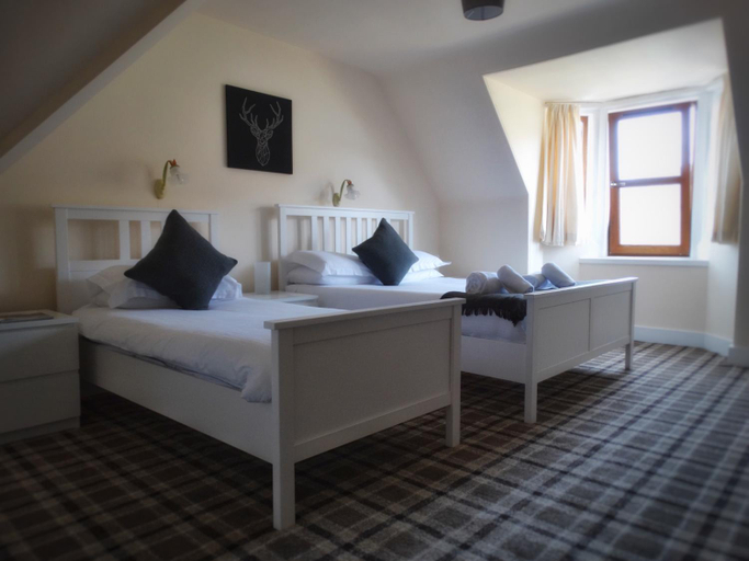 Others 2, Kilchoan Hotel, Highland