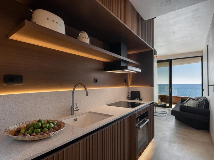 Others 4, Brand new Luxury Seannamon Suites, amazing seaview, Crete