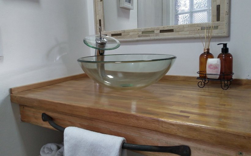 Bathroom 3, Las Baitas Suites, Bariloche