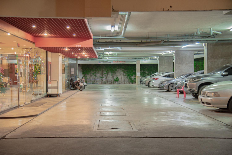 Public Area 21