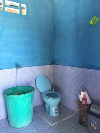 Bathroom 5, Junior Homestay, Raja Ampat