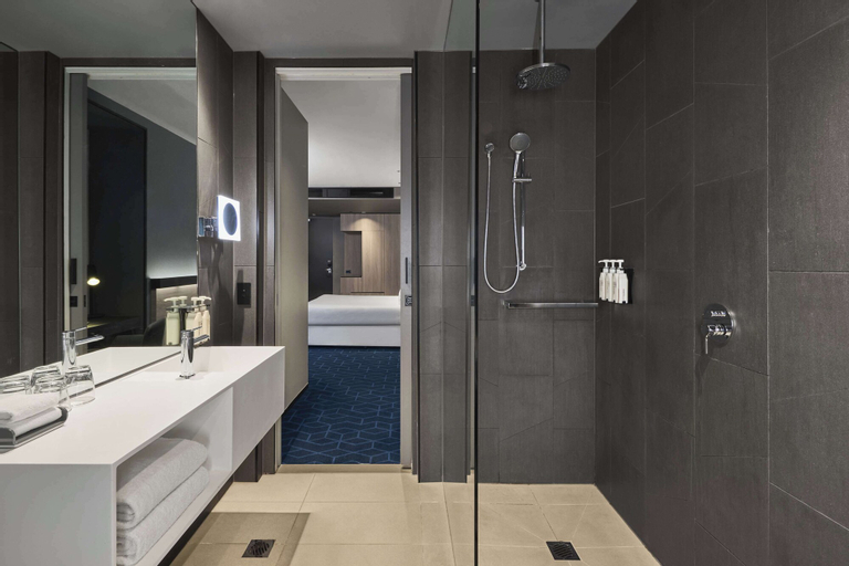 Bathroom 13