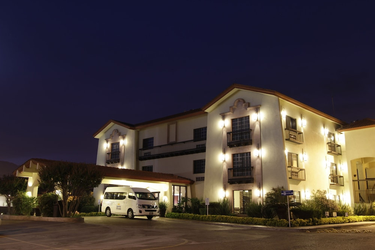 Exterior & Views