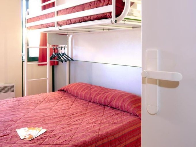 Bedroom 15