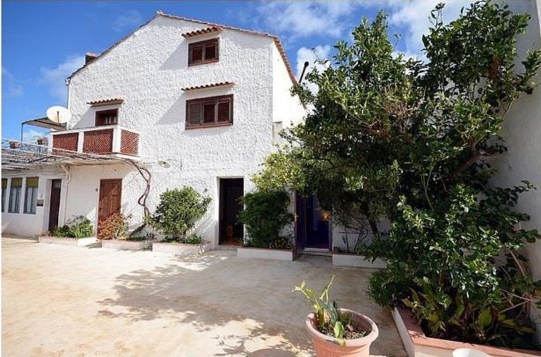Others 2, B&B Raggio Verde, Trapani