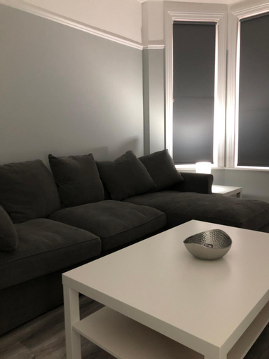 Others 4, Entire spacious 4 bedroom apartment in Bournemouth, Bournemouth