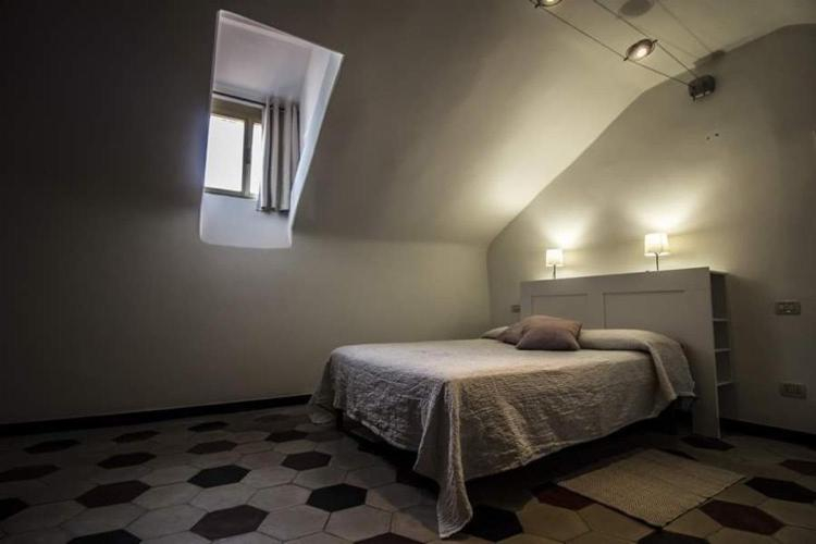 Bedroom 1, Casa Gaia, Savona