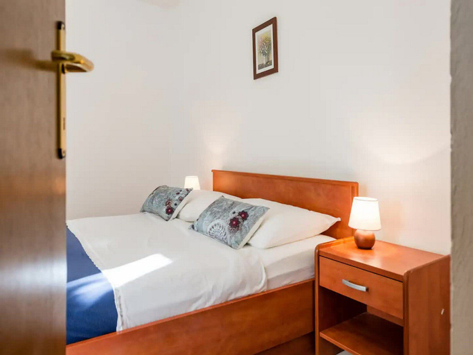 Bedroom 3, Apartments Villa Pelegrin, Jelsa