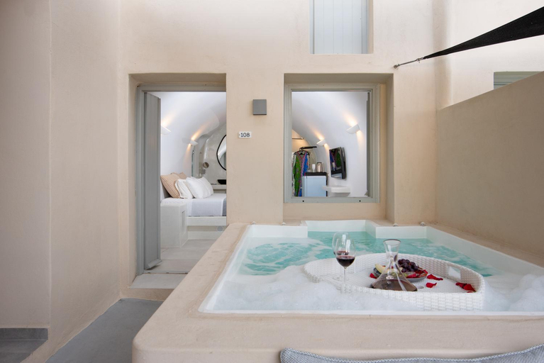 Others 3, BlackRock suites, South Aegean