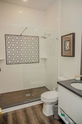 Bathroom 13