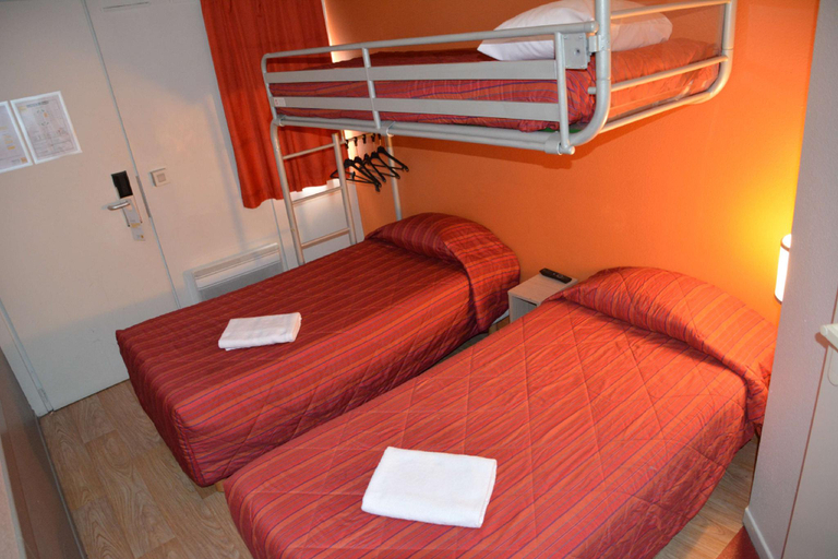 Bedroom 12