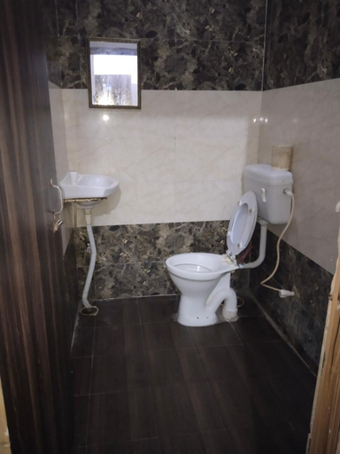 Bathroom 5, Balaji homestay Mathura in Vrindavan, Mathura