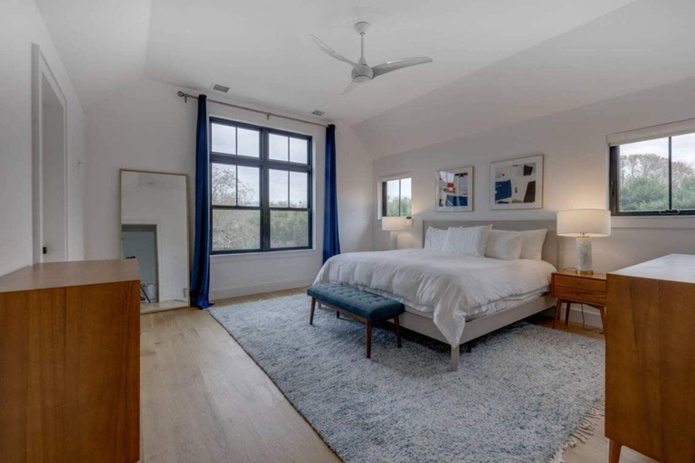 Bedroom 3, Sandpoint by Rove Travel Modern 5BR w Pool, Suffolk