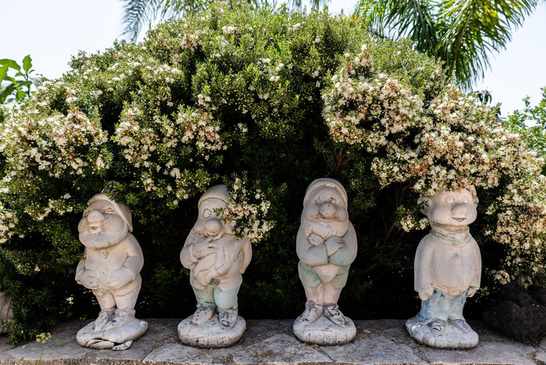 Others 5, Villa Tre 's', Agrigento