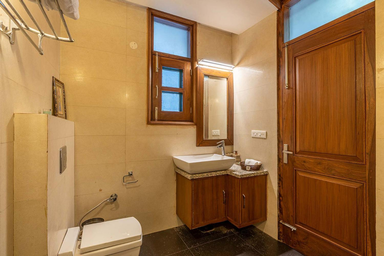 Bedroom 2, StayVista at Floradale W/Jacuzzi & Wood-Fire Pizza, Solan