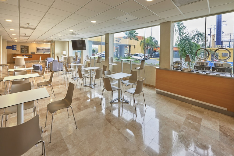 Food & Drinks 4, City Express by Marriott Nuevo Laredo, Nuevo Laredo