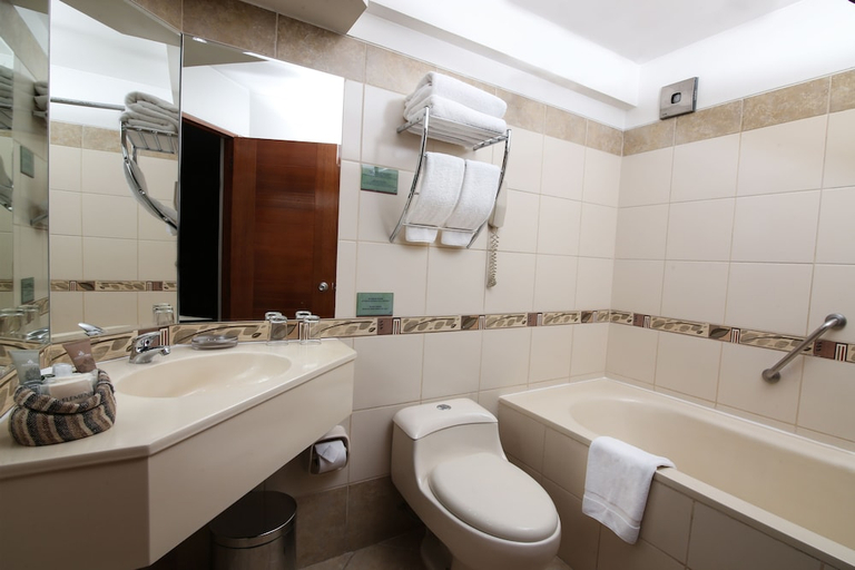 Bathroom 3, Cusco La Paccha Affiliated by Melia, Cusco