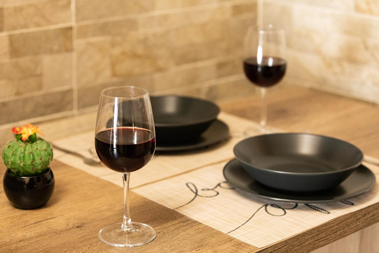 Food & Drinks, Tizzy Apartment & Rooms, Bari