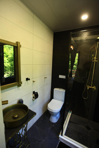 Bathroom 3, Villa Vejini cabin, Mtskheta