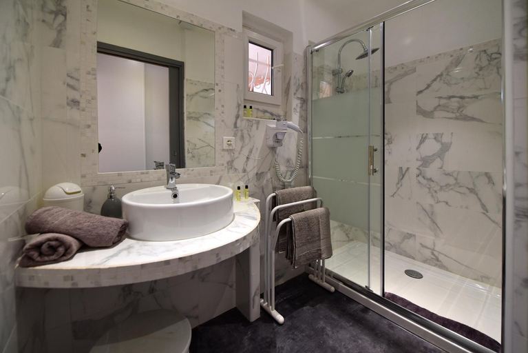 Bathroom, Domaine De Foresta, Corse-du-Sud