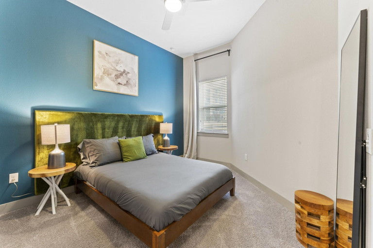 Bedroom, Tranquil 1BR King Suite Close to Downtown w Fast Wifi, Travis