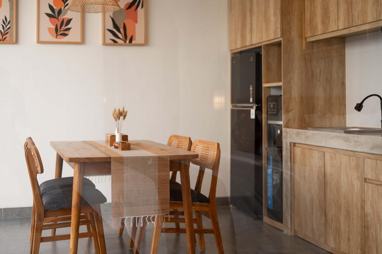 Dining Room 13